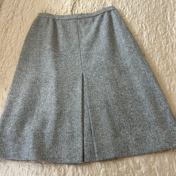 Vintage Gray Wool Tweed A-Line Midi Skirt With Back Button & Side Pleat - Picture 5 of 10